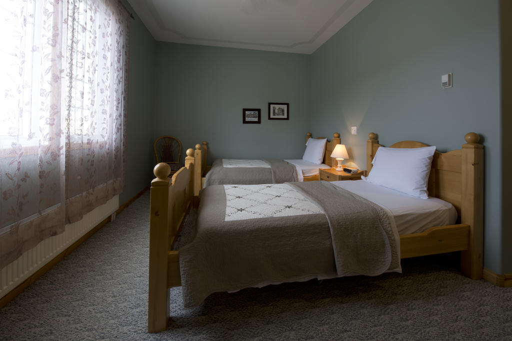 Aurora Inn Доусон Экстерьер фото