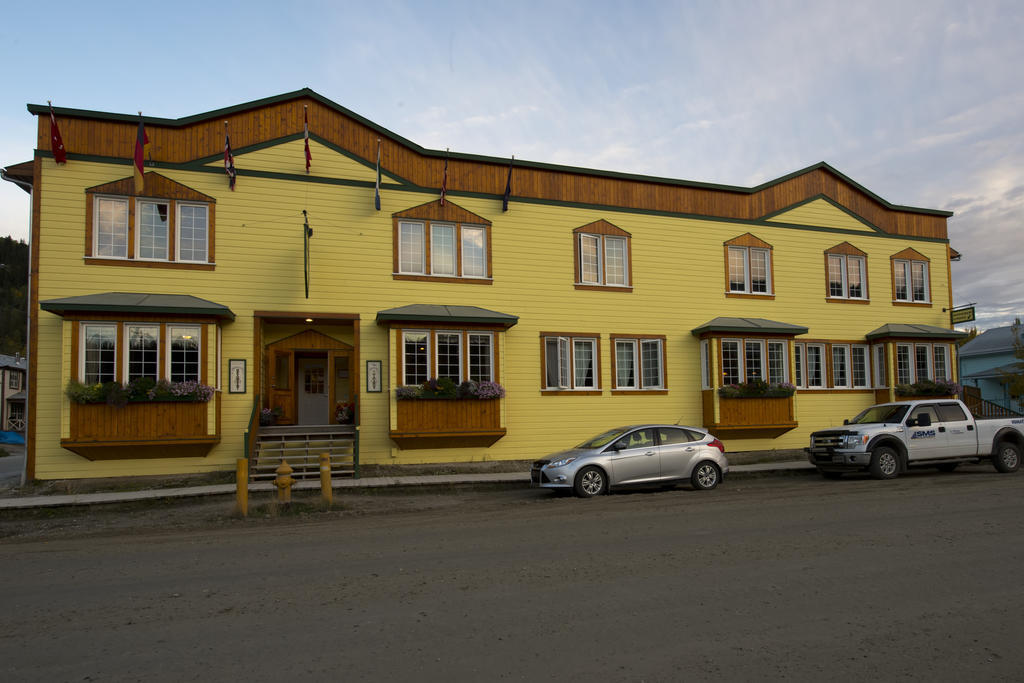 Aurora Inn Доусон Экстерьер фото